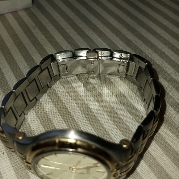 Vintage GUCCI Mens Stainless Wrist Watch in Original Box with Purchace Receipt - Picture 12 of 16